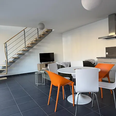 Sea Road Villa *