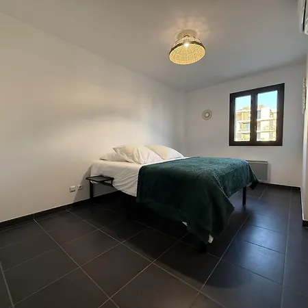 Sea Road Villa *