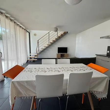 Sea Road Villa